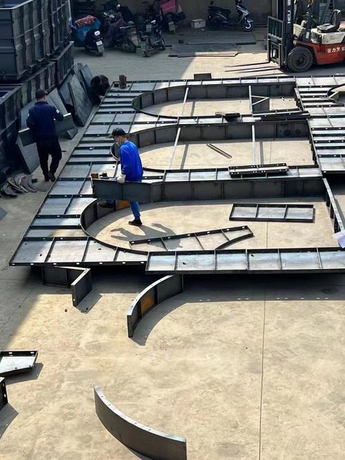 路基截水拱形骨架护坡模具与现浇护坡模具产品介绍——京伟路基新材料